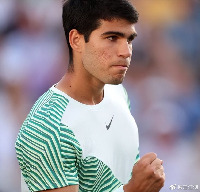 他能通过更 他能通过更